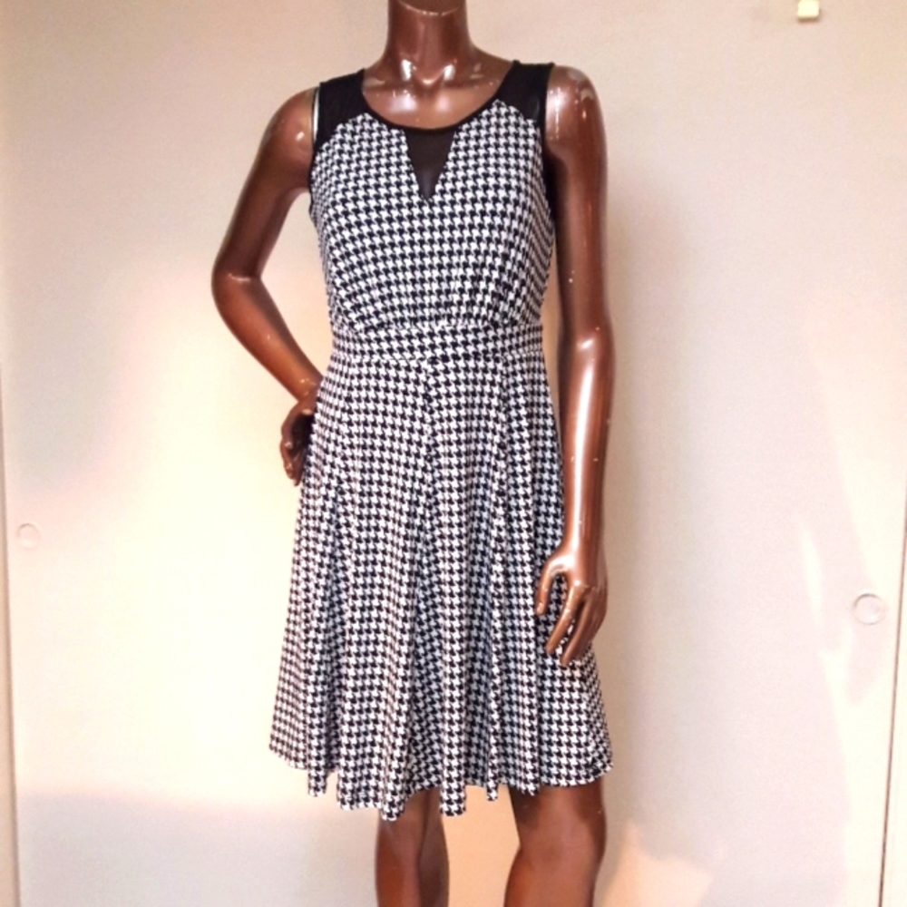 NWOT Fabulous Houndstooth Fit & Flare Dress - Picture 1 of 4